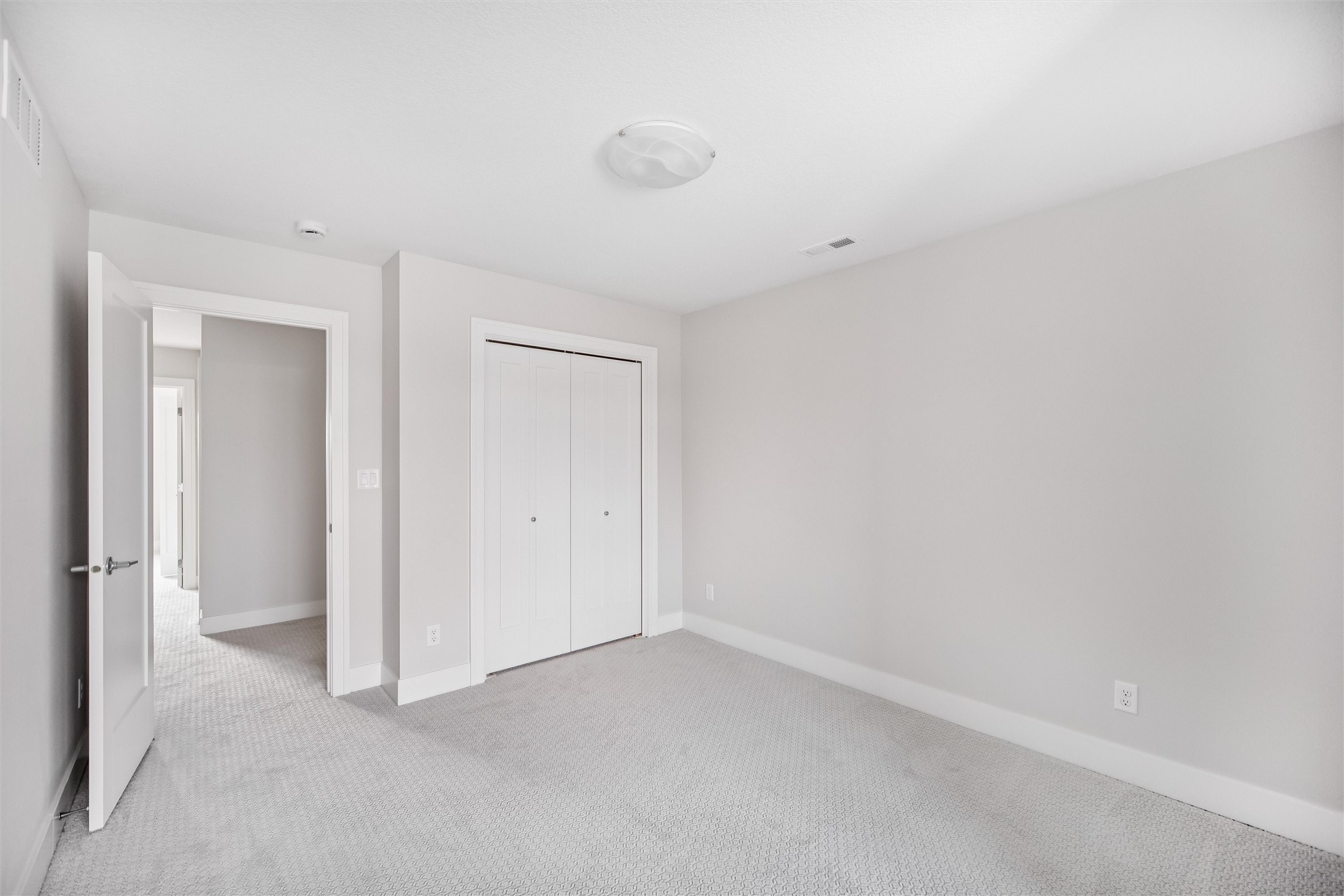 West Des Moines, Iowa 50265, United States, 4 Bedrooms Bedrooms, ,2 BathroomsBathrooms,Residential,Active,237230