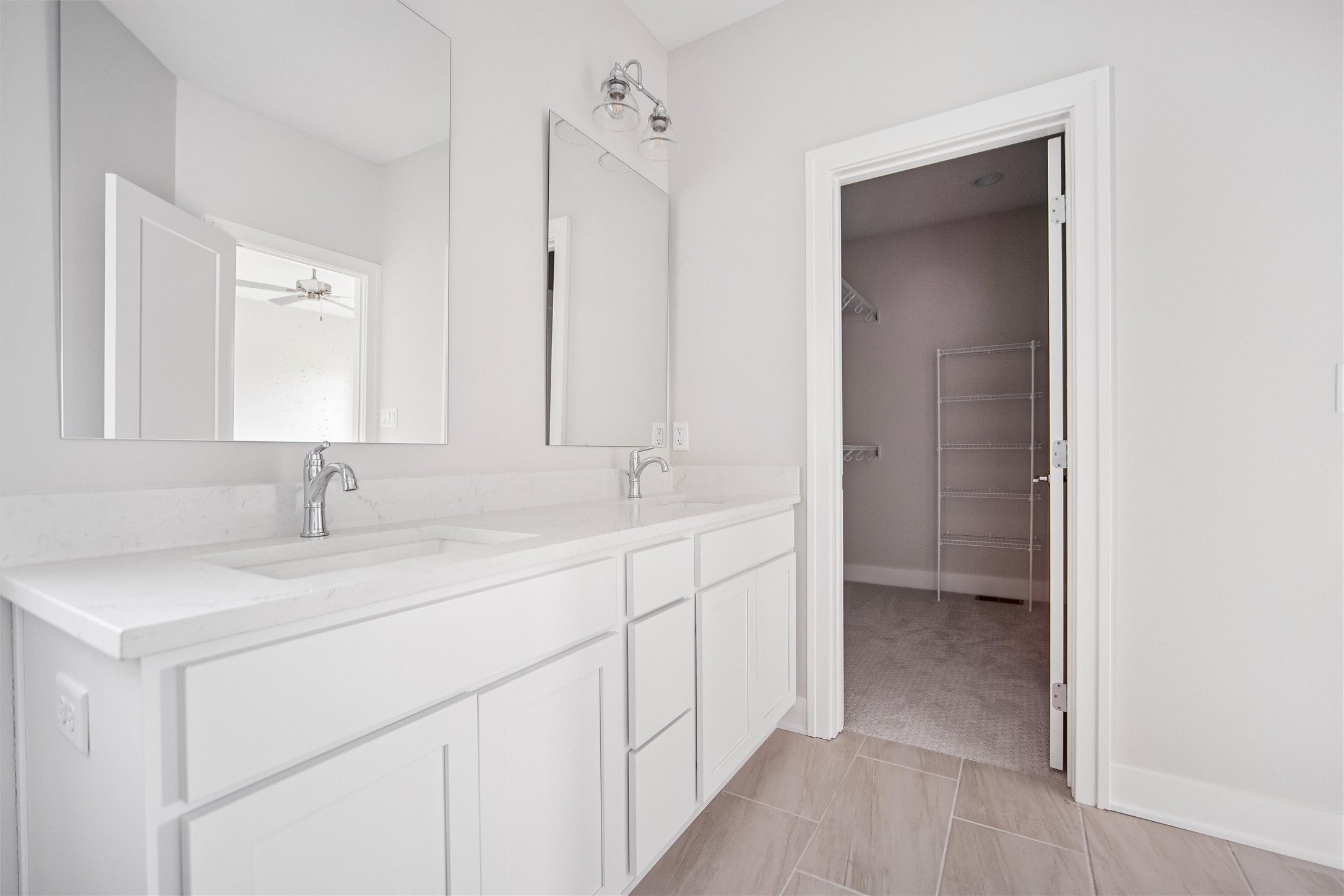 West Des Moines, Iowa 50265, United States, 4 Bedrooms Bedrooms, ,2 BathroomsBathrooms,Residential,Active,237230