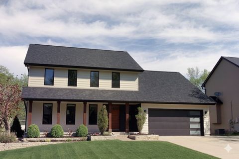 9109 Hammontree Drive Urbandale IA 50322