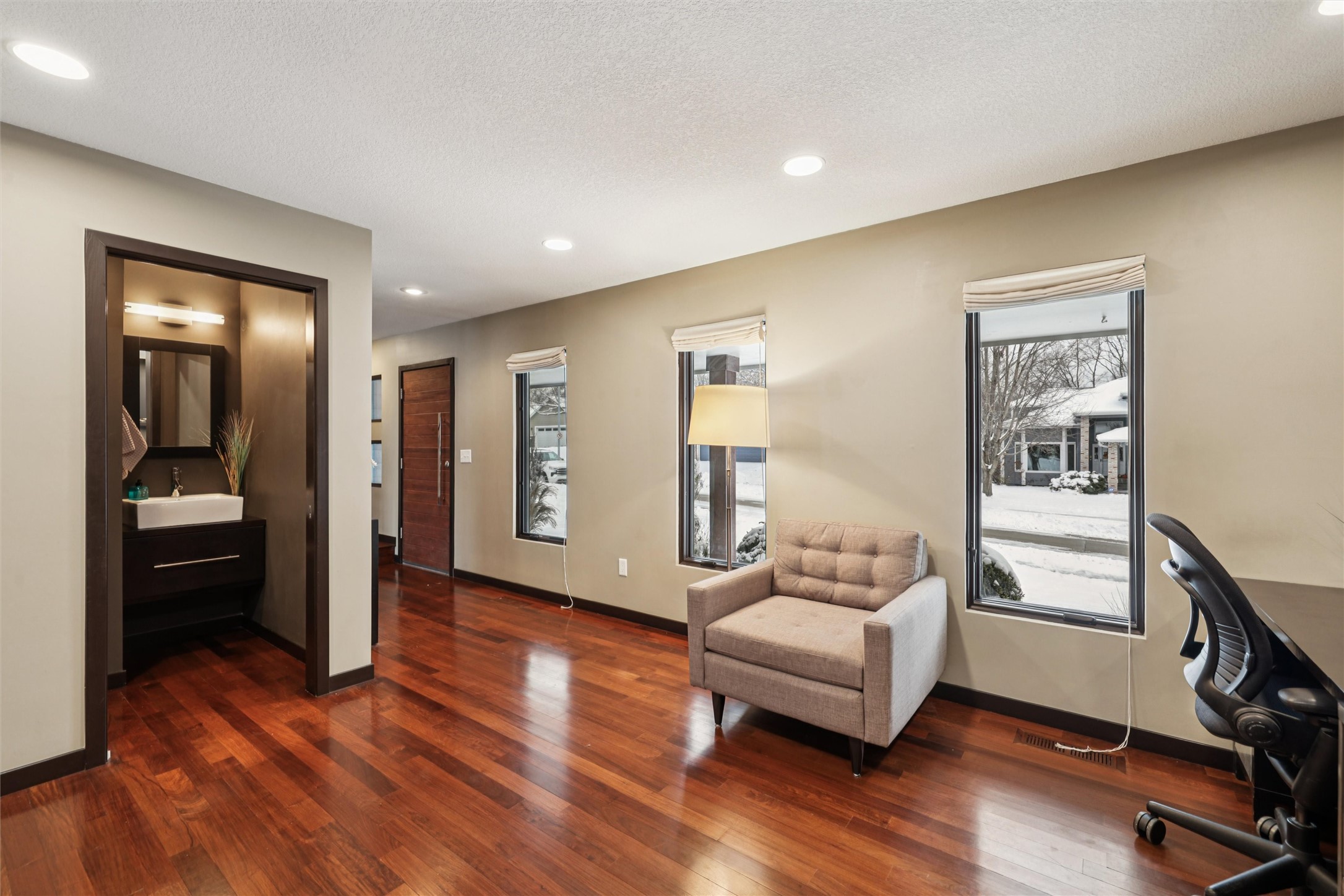 9109 Hammontree Drive