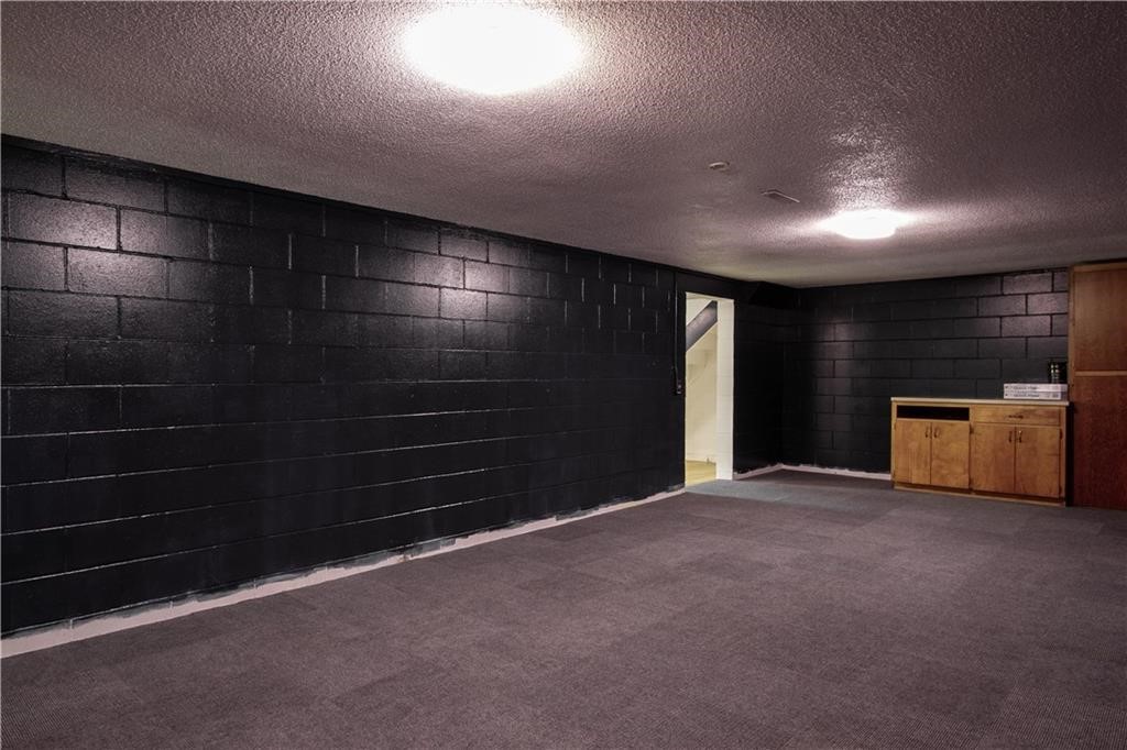 102 N Iowa Street, Knoxville, Iowa image 31
