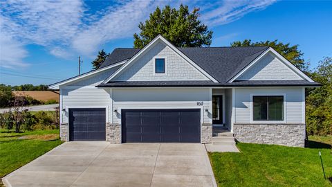 1617 Silver Maple Drive Norwalk IA 50211