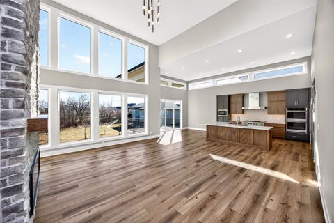 16130 Sharon Court Urbandale IA 50323