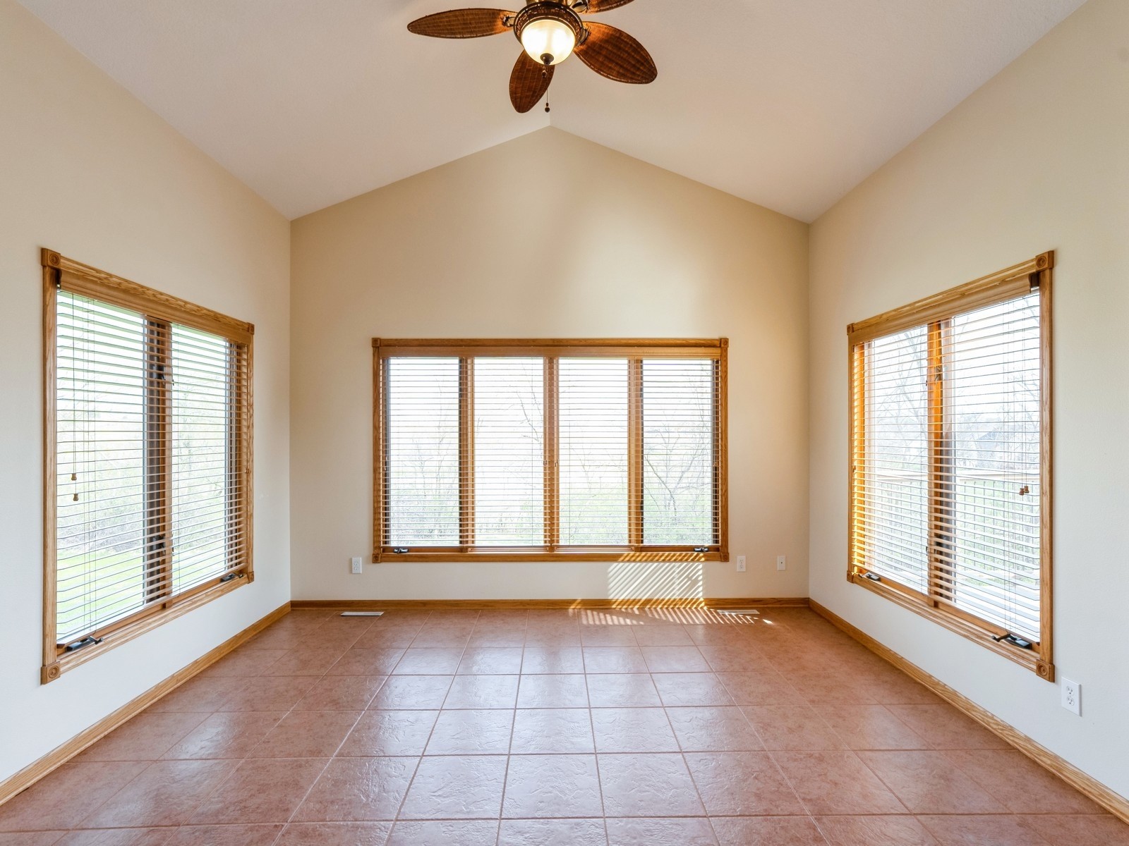 1005 Liberty Lane, Carlisle, Iowa image 12