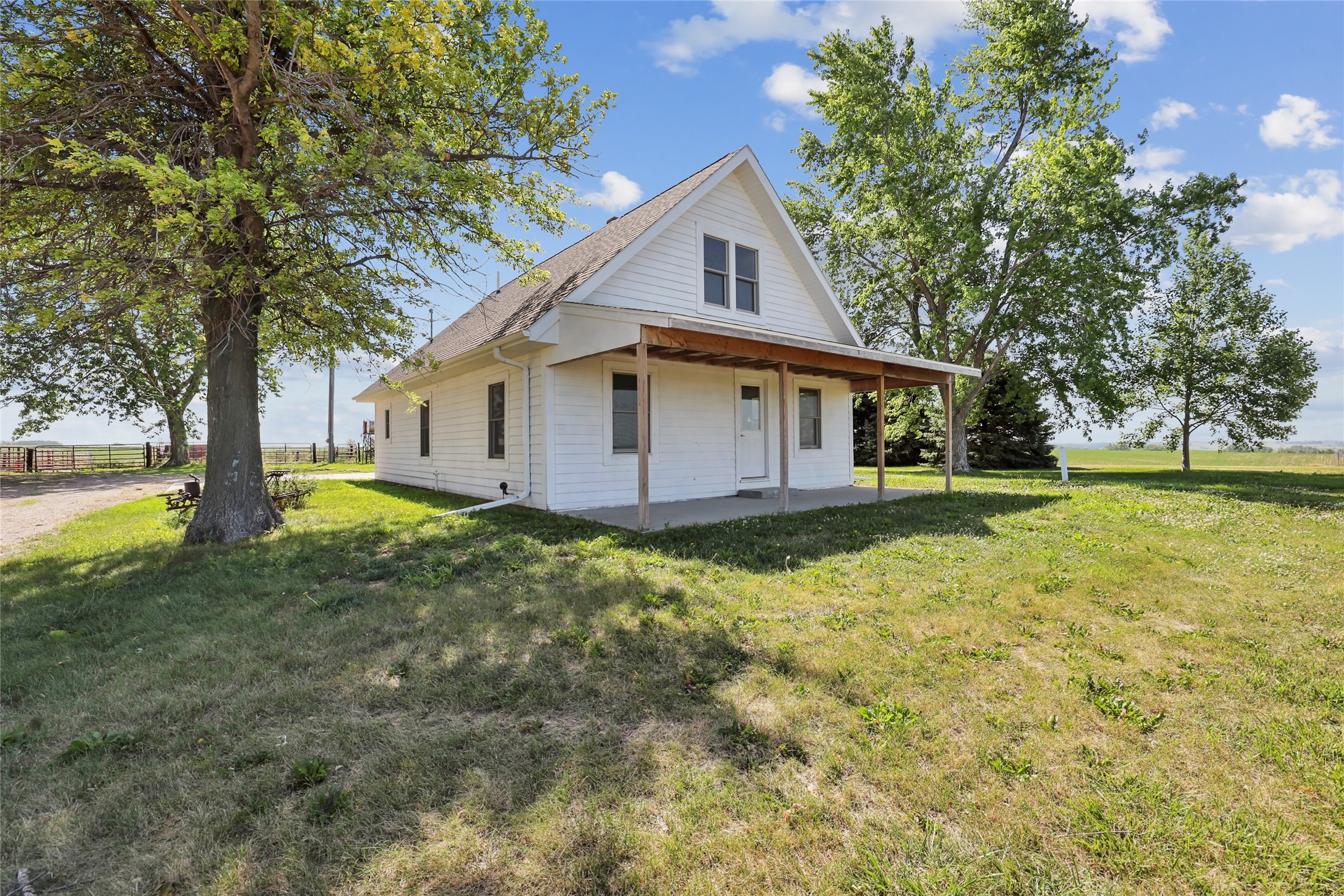 7404 Sioux Avenue