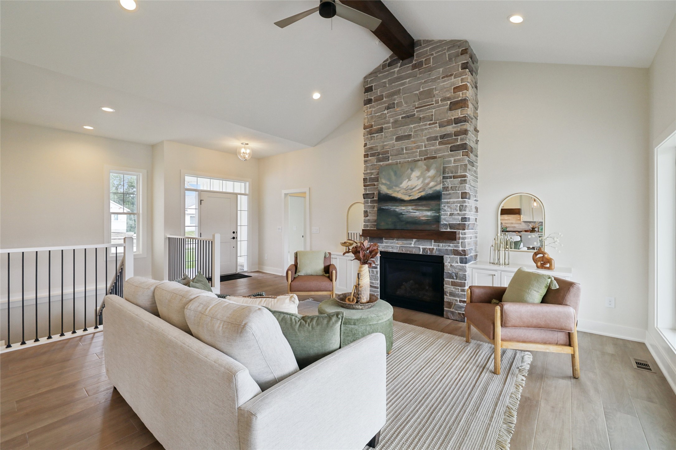 1395 NW Red Oak Drive