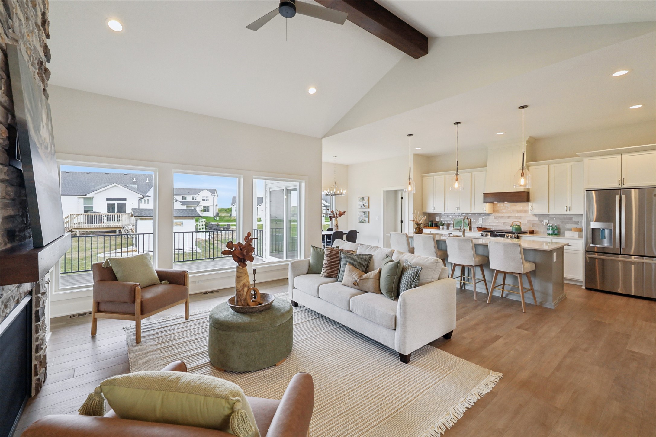 1395 NW Red Oak Drive