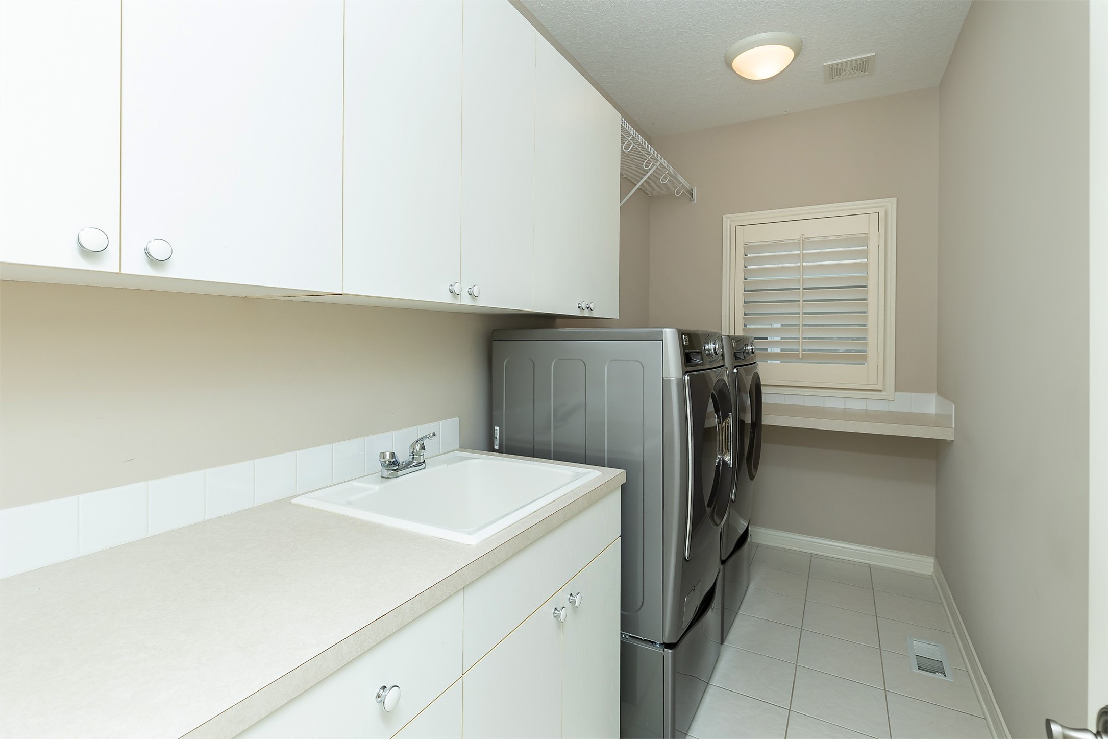 1259 Glen Oaks Drive, West Des Moines, Iowa image 12