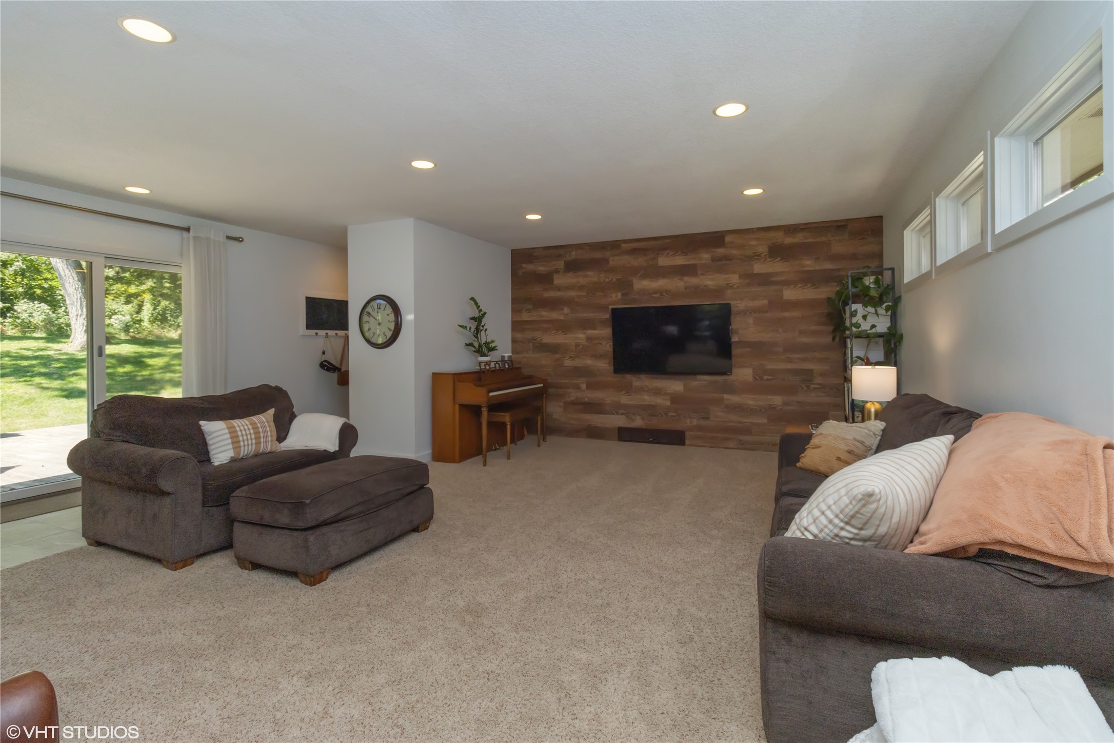 33048 Walnut Place, Waukee, Iowa image 3