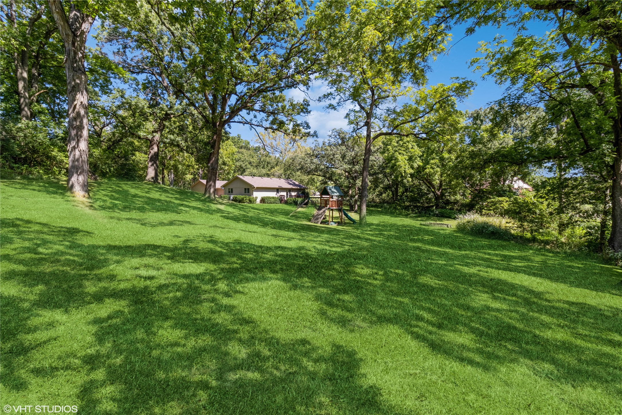 33048 Walnut Place, Waukee, Iowa image 34