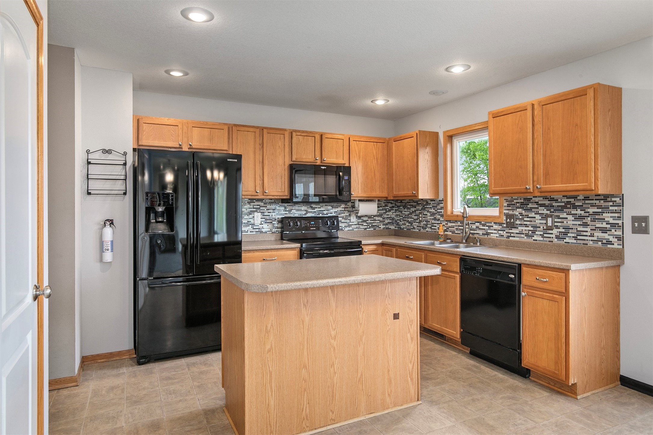 3020 19th Street, Altoona, Iowa image 7