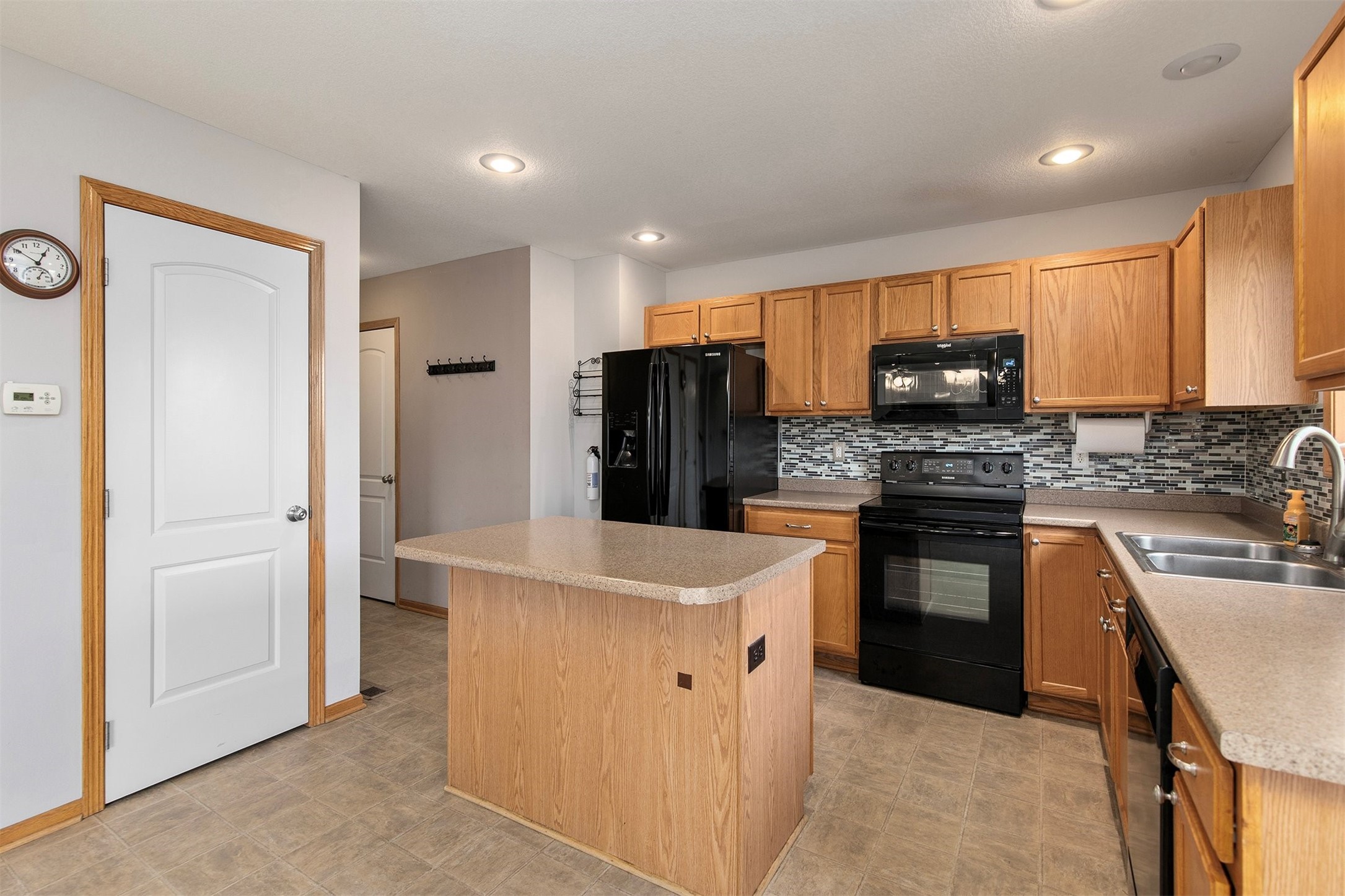 3020 19th Street, Altoona, Iowa image 8