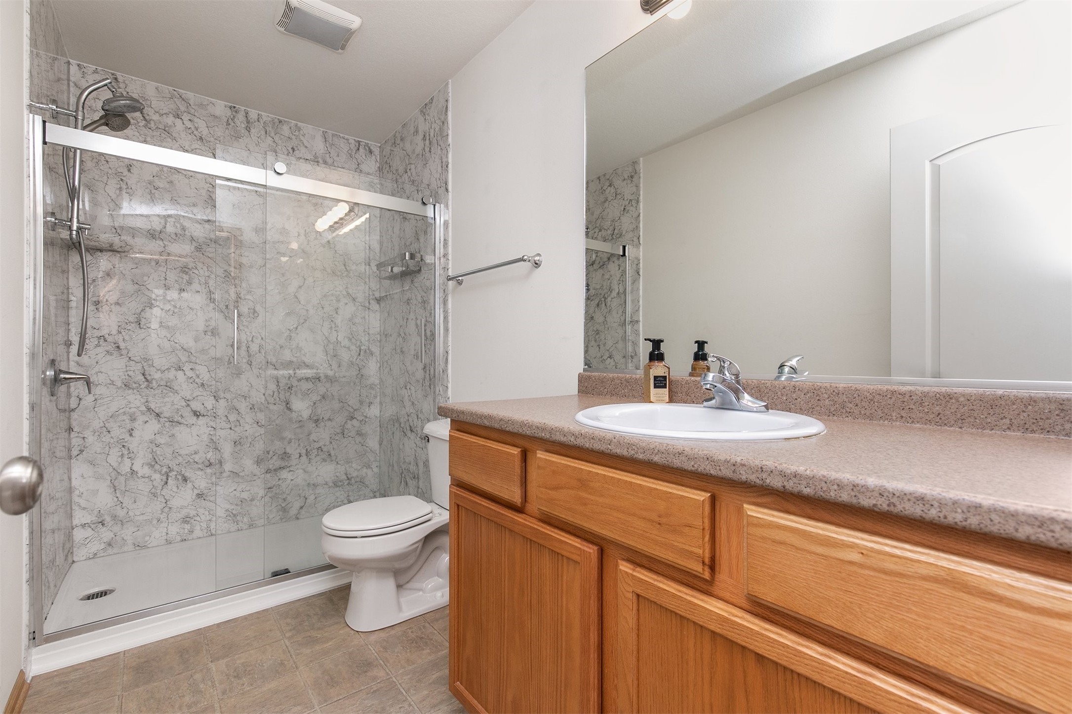 3020 19th Street, Altoona, Iowa image 22