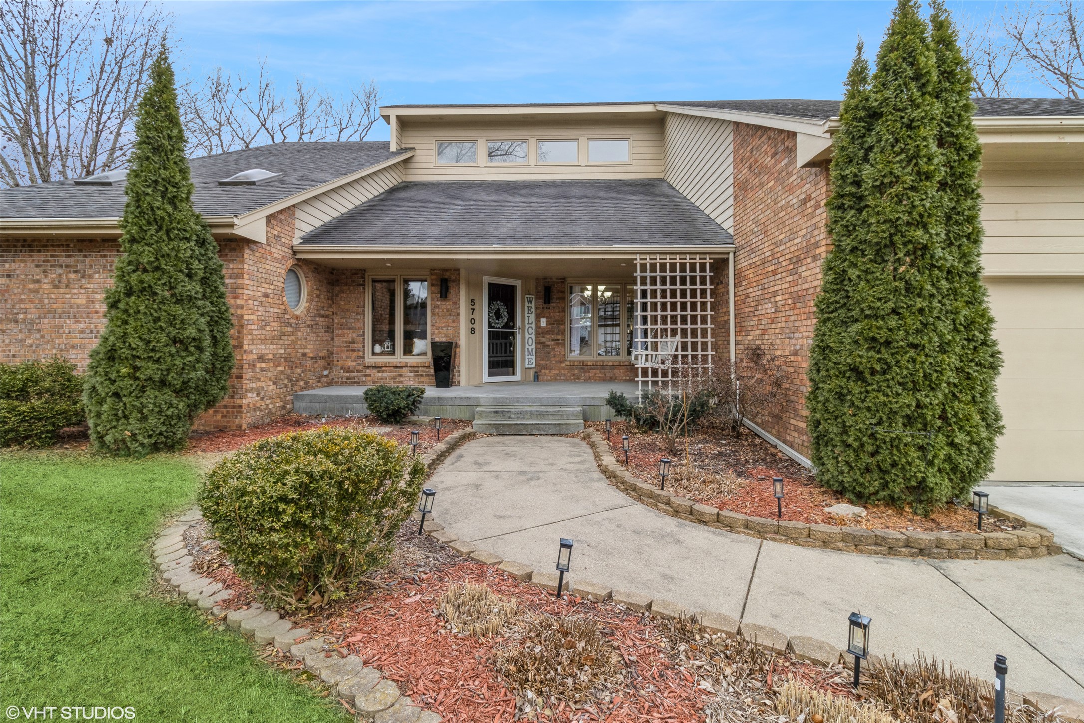 5708 Pommel Court, West Des Moines, Iowa image 2