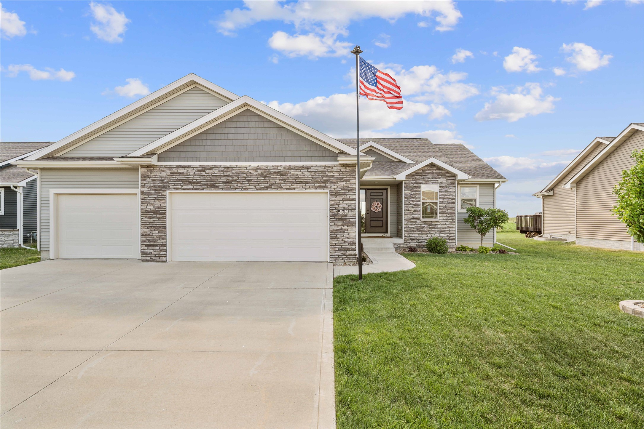 504 Shiloh Rose Parkway, Bondurant, Iowa image 2