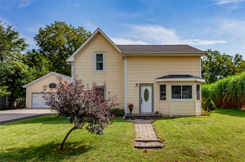 Homes For Sale - 110 S River Street<br/> Cambridge, IA 50046