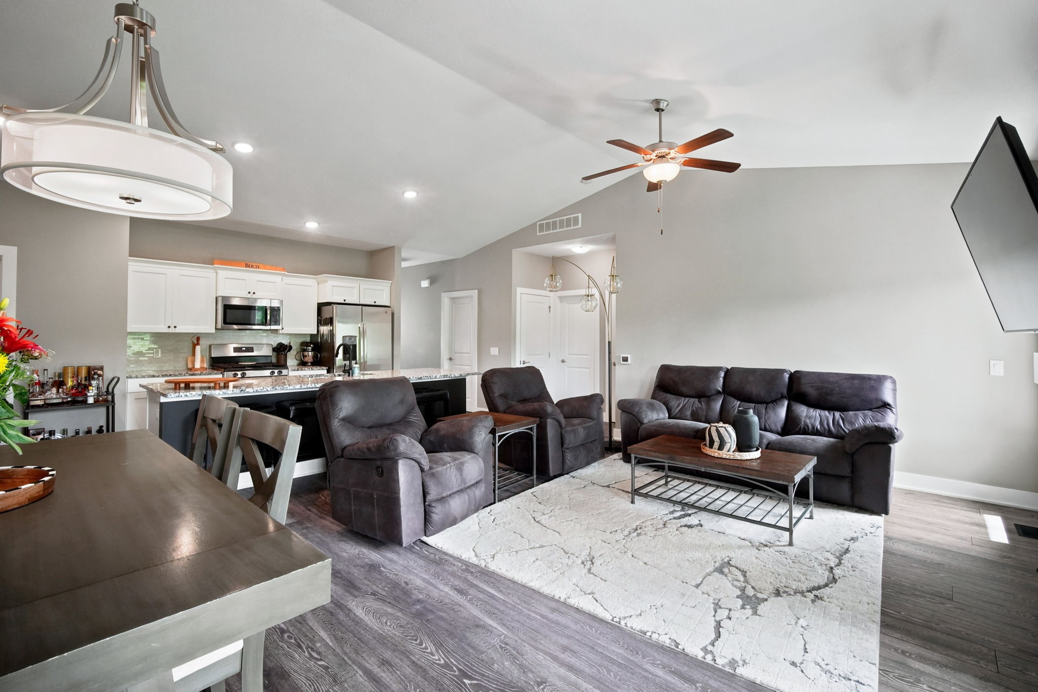 9914 Marnewood Drive - Photo 4