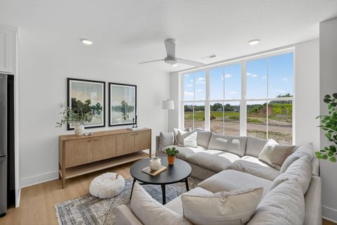 Condo For Sale - 1463 SE Superior Lane<br/> Waukee, IA 50263