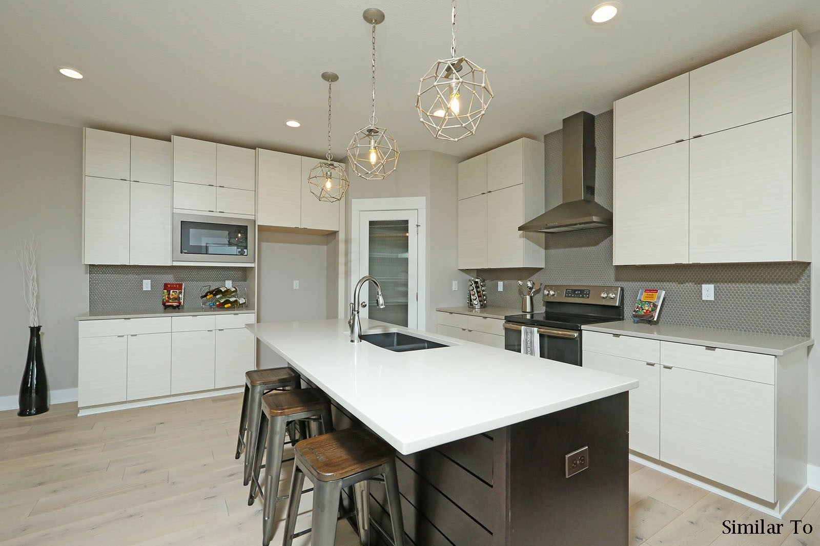 452 NE Monarch Drive