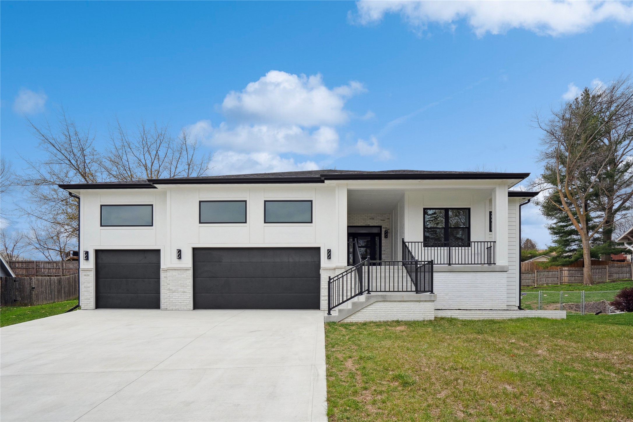3420 SW 35th Street, Des Moines, Iowa image 2