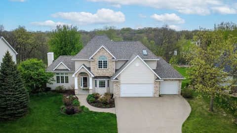 766 187th Place Pella IA 50219