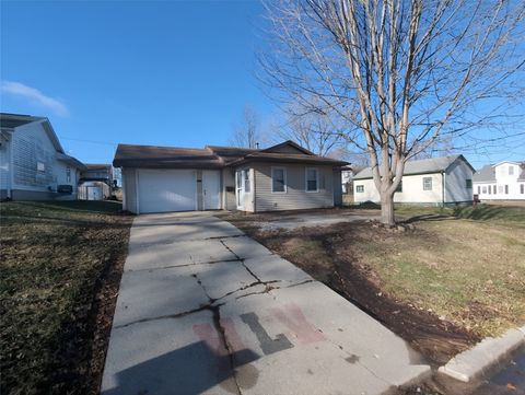 Homes For Sale - 611 Washington Street<br/> Victor, IA 52347