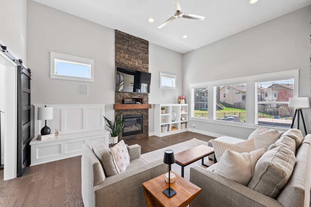 3674 Berkshire Parkway, Clive, Iowa image 3