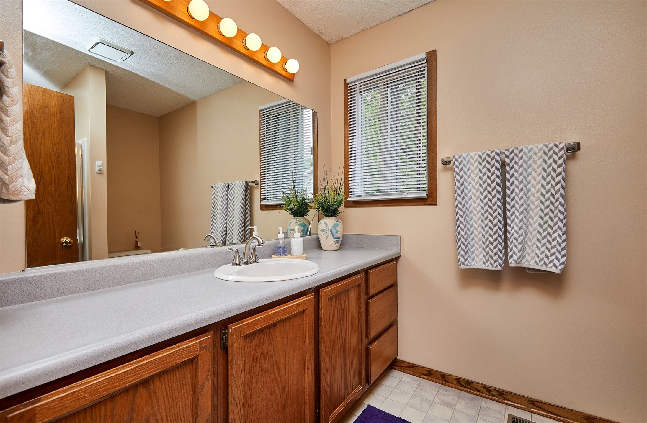 4230 SE 23rd Street, Des Moines, Iowa image 17