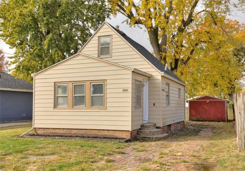 2416 E 38th Court Des Moines IA 50317