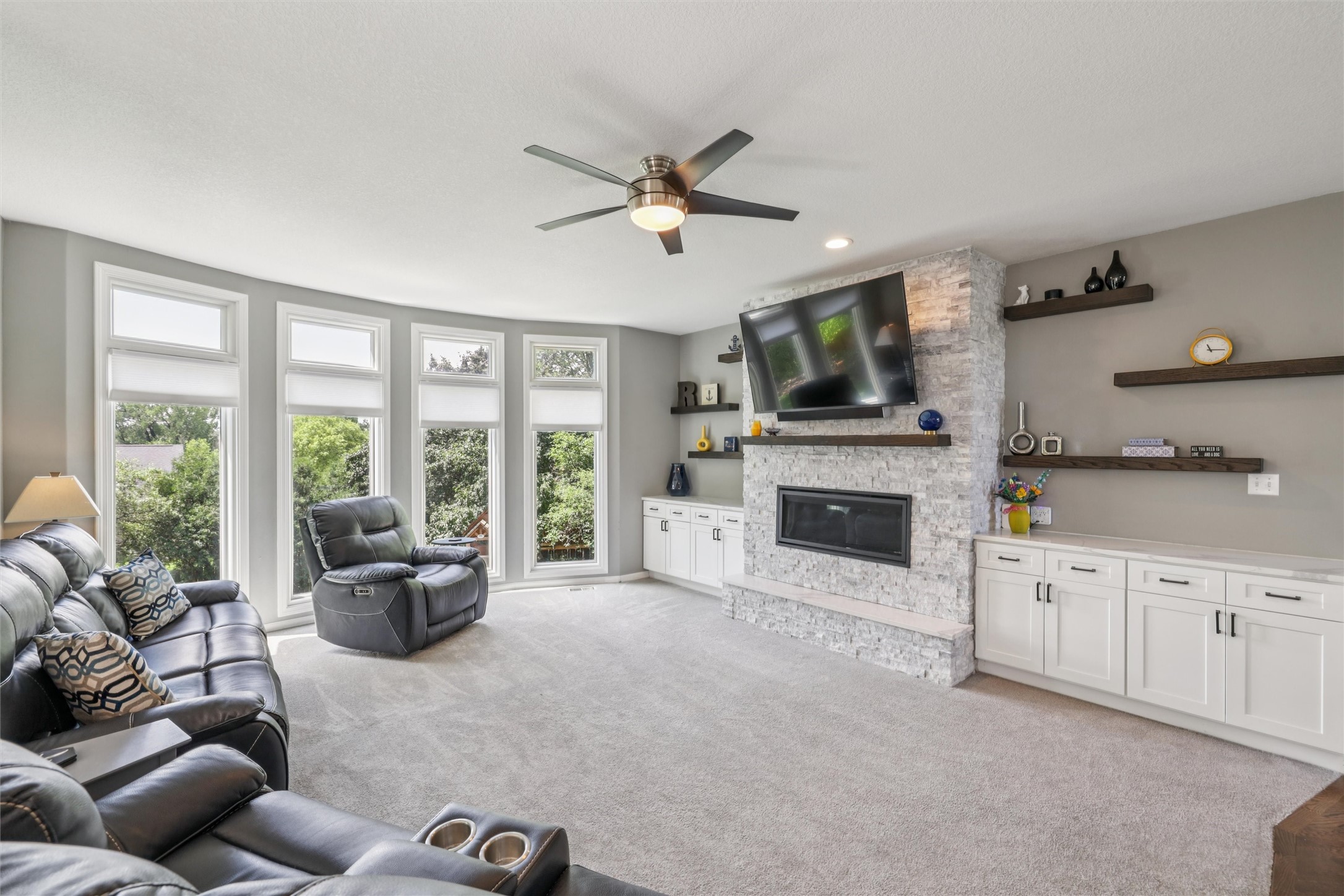 14638 Woodcrest Drive