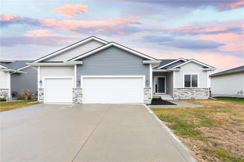 Featured picture for the property 686940