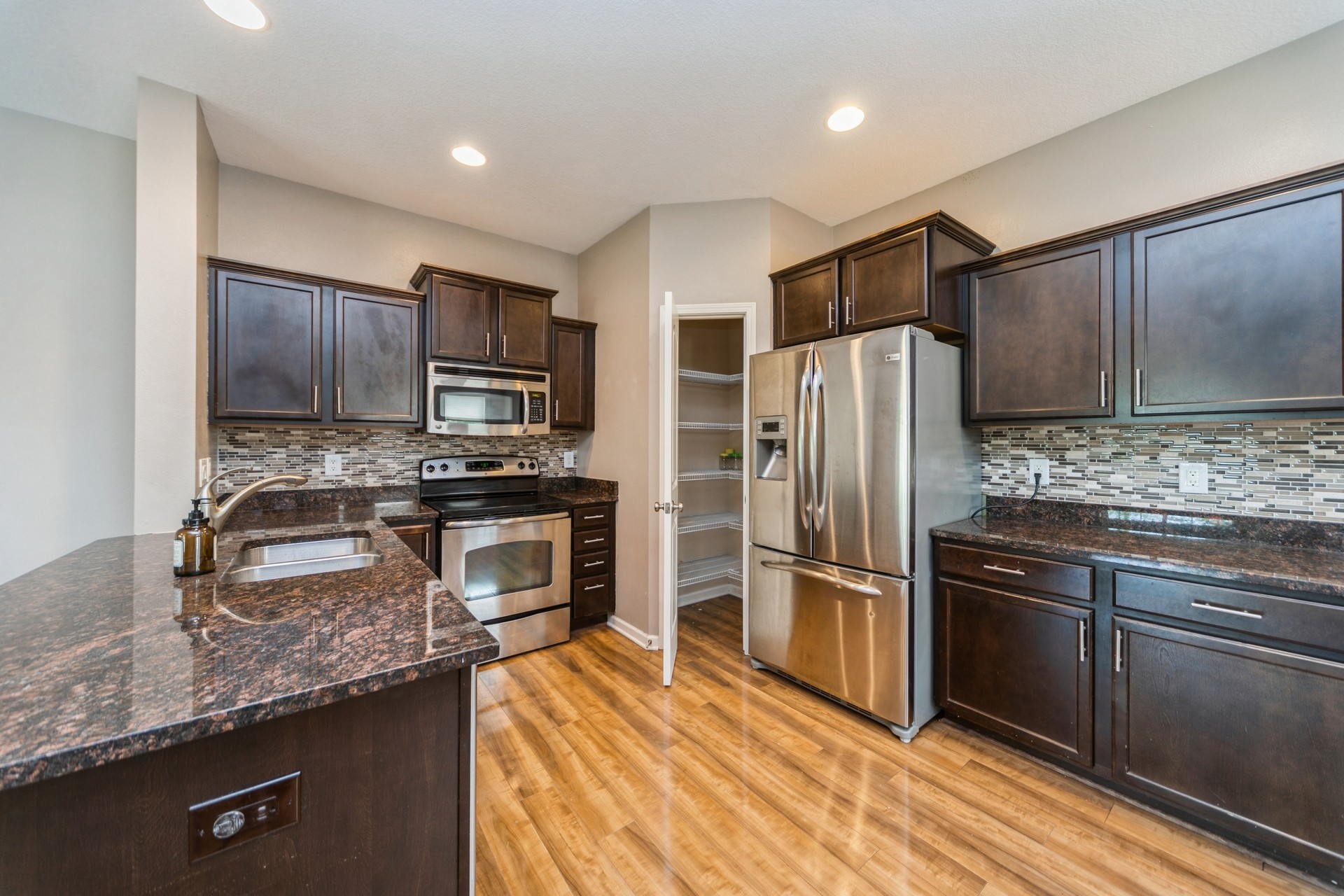 9165 Greenspire Drive #102, West Des Moines, Iowa image 9