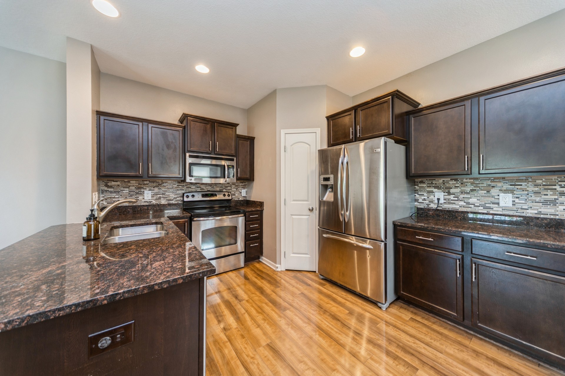 9165 Greenspire Drive #102, West Des Moines, Iowa image 8