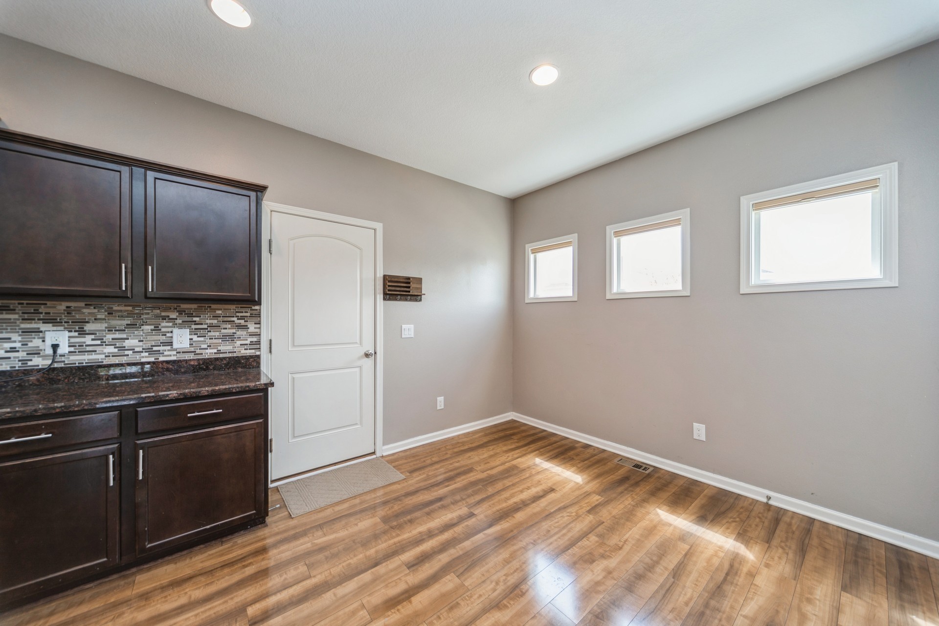 9165 Greenspire Drive #102, West Des Moines, Iowa image 11