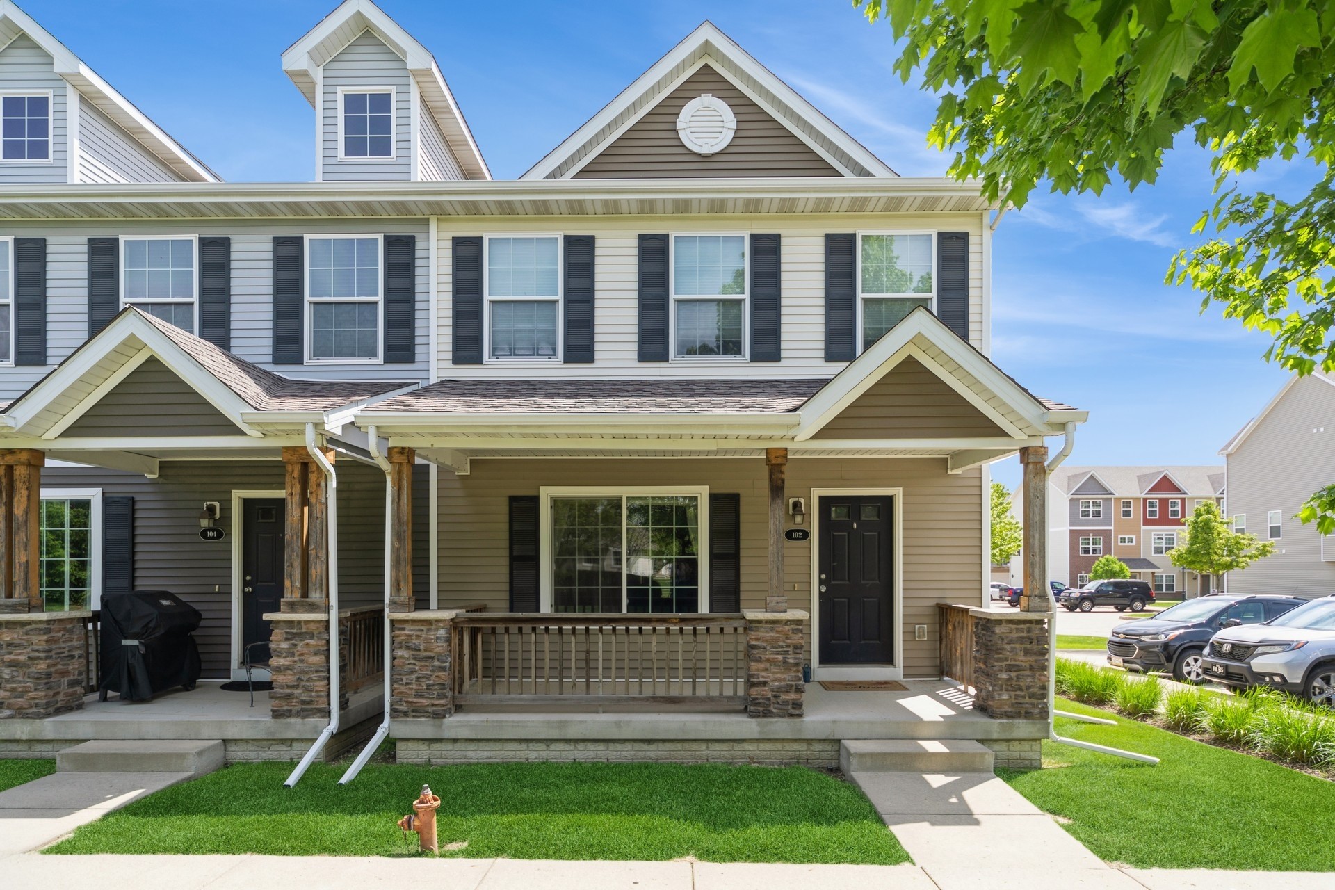 9165 Greenspire Drive #102, West Des Moines, Iowa image 2