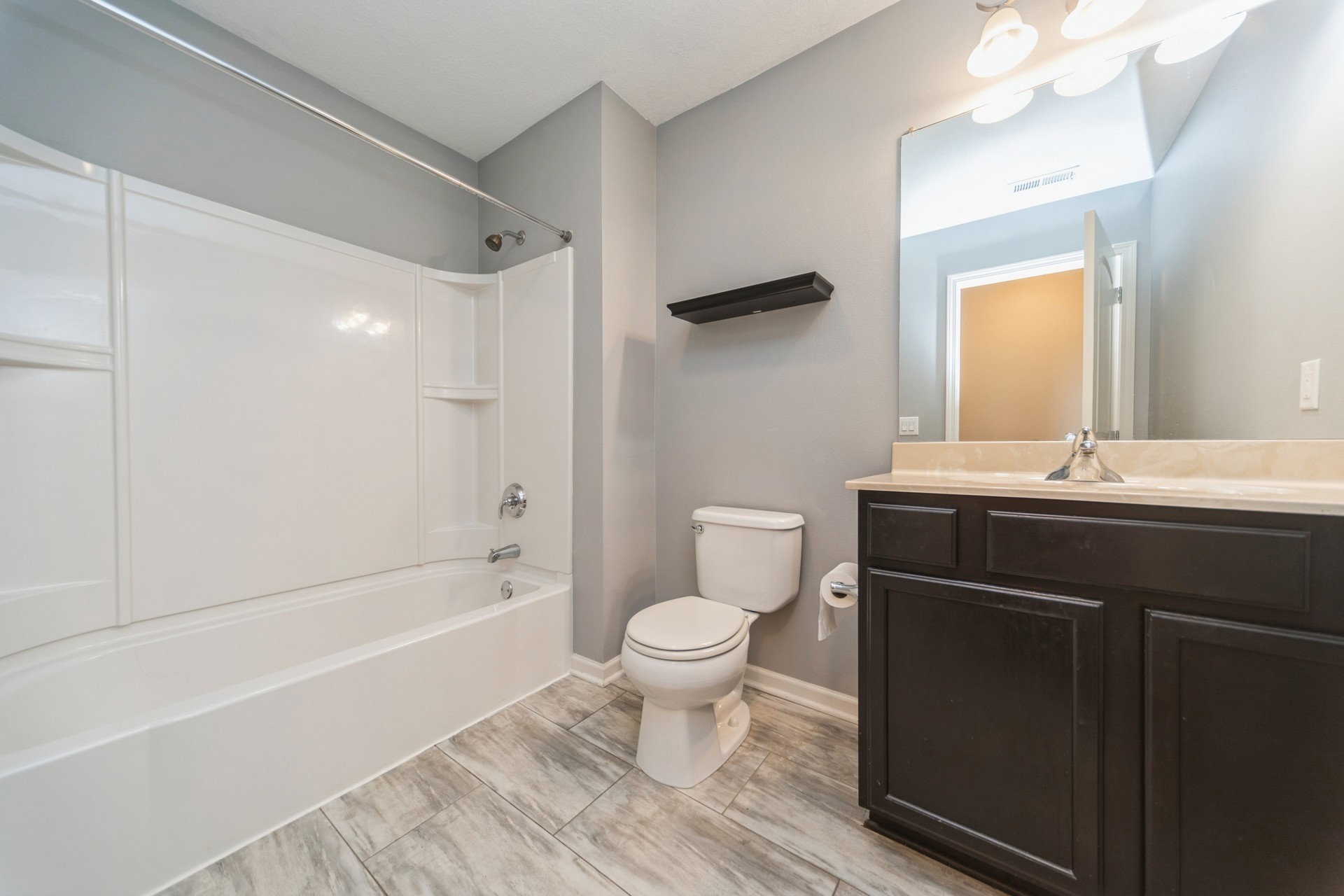 9165 Greenspire Drive #102, West Des Moines, Iowa image 23