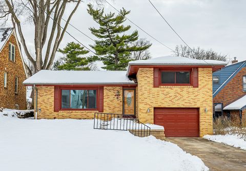 6428 Elmcrest Drive Windsor Heights IA 50324