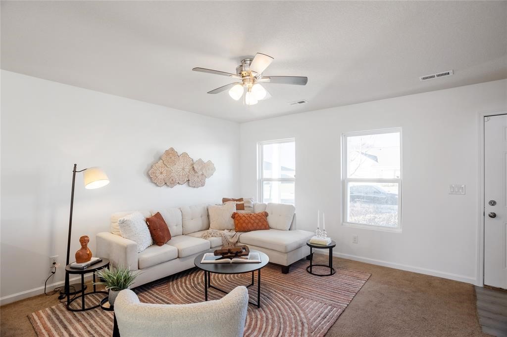 2207 Sunflower Street