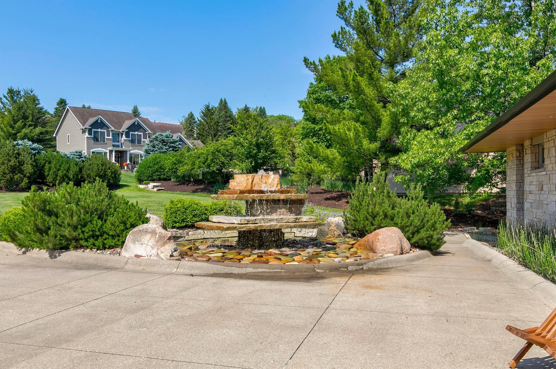 1784 Burr Oaks Drive