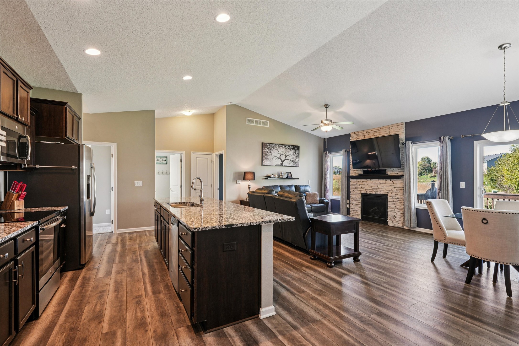 1216 Tuscany Drive SE