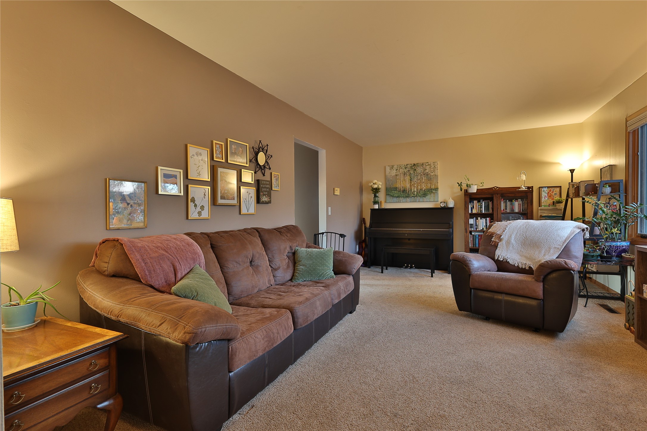 1409 Country Club Drive