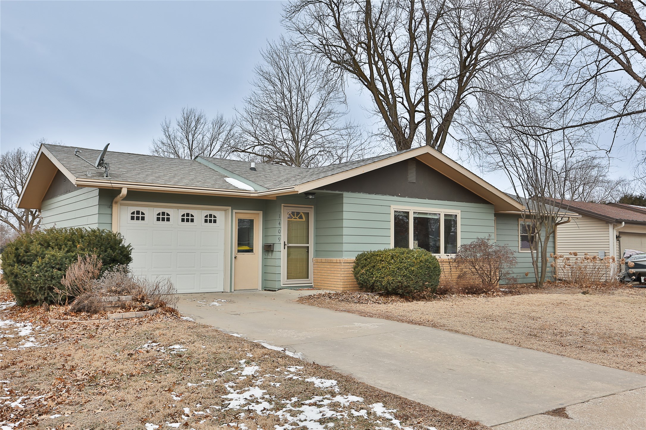 1409 Country Club Drive