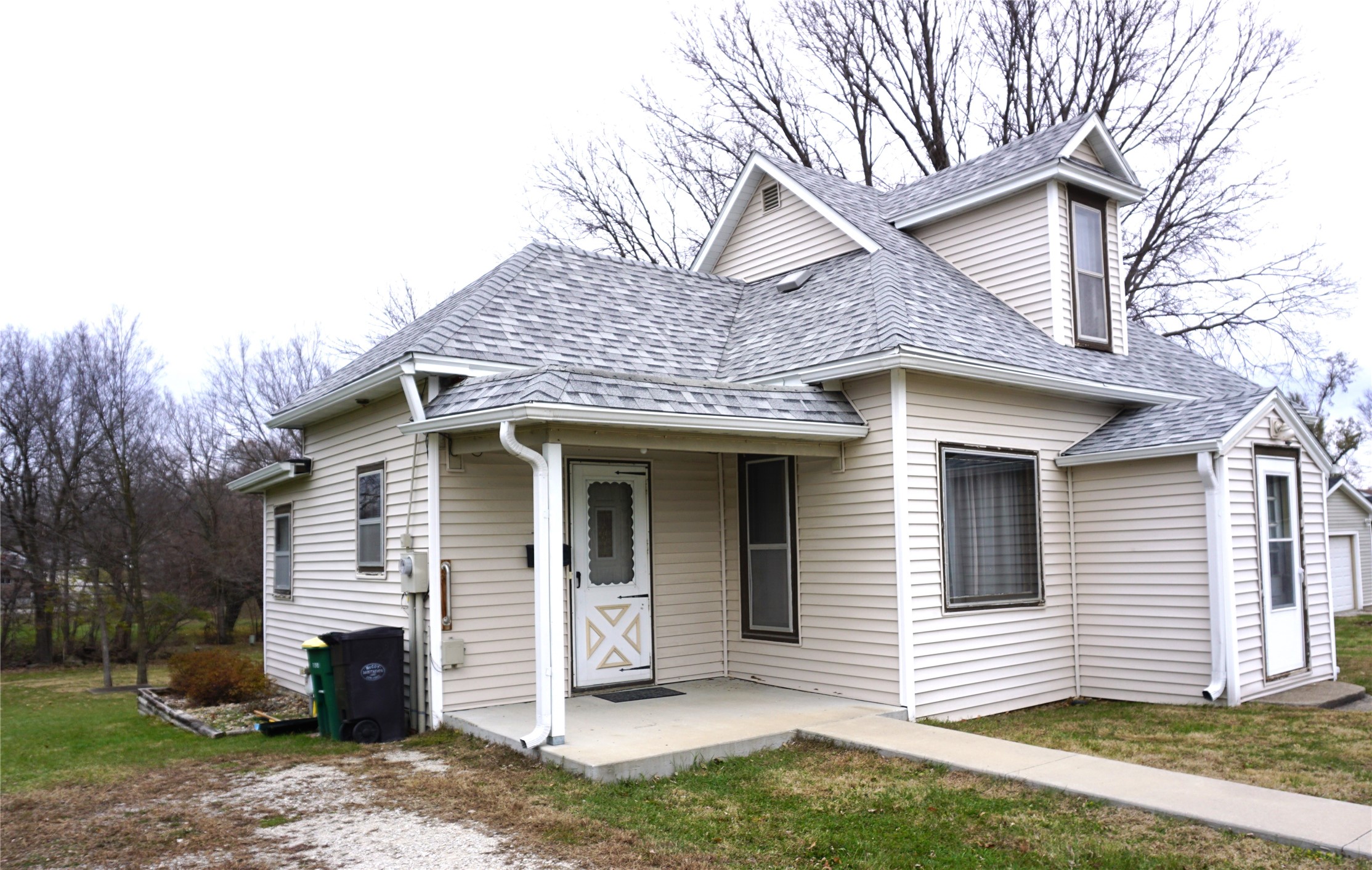 513 W Hutchings Street, Winterset, Iowa image 2