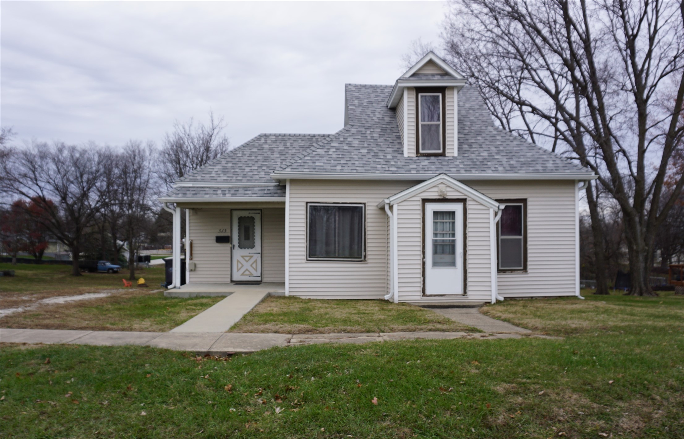 513 W Hutchings Street, Winterset, Iowa image 1