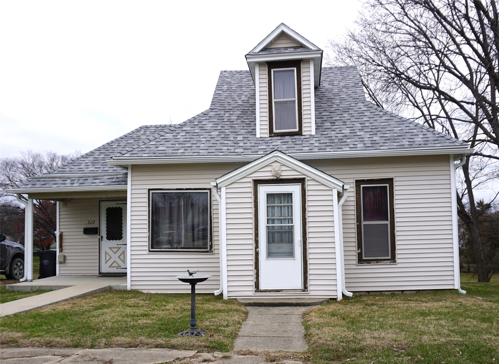 513 W Hutchings Street, Winterset, Iowa image 3