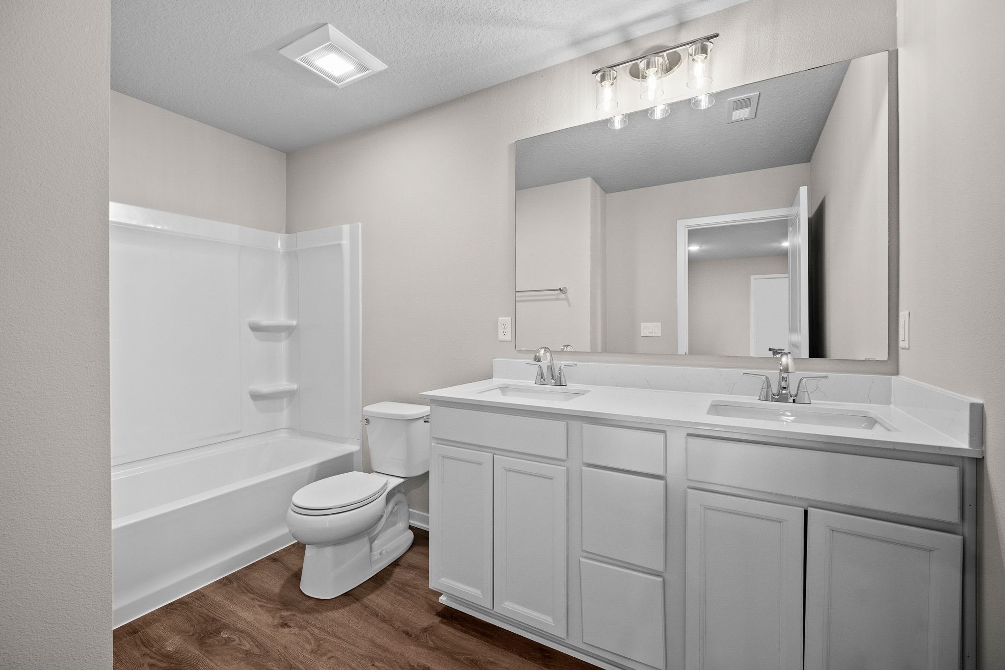 4427 Honey Bee Ridge, Des Moines, Iowa image 18