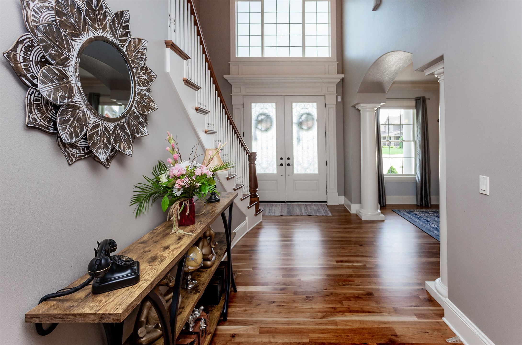 726 Stonegate Court SW