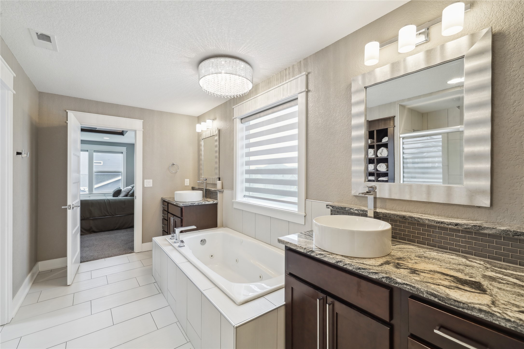 5325 162nd Court, Urbandale, Iowa image 21