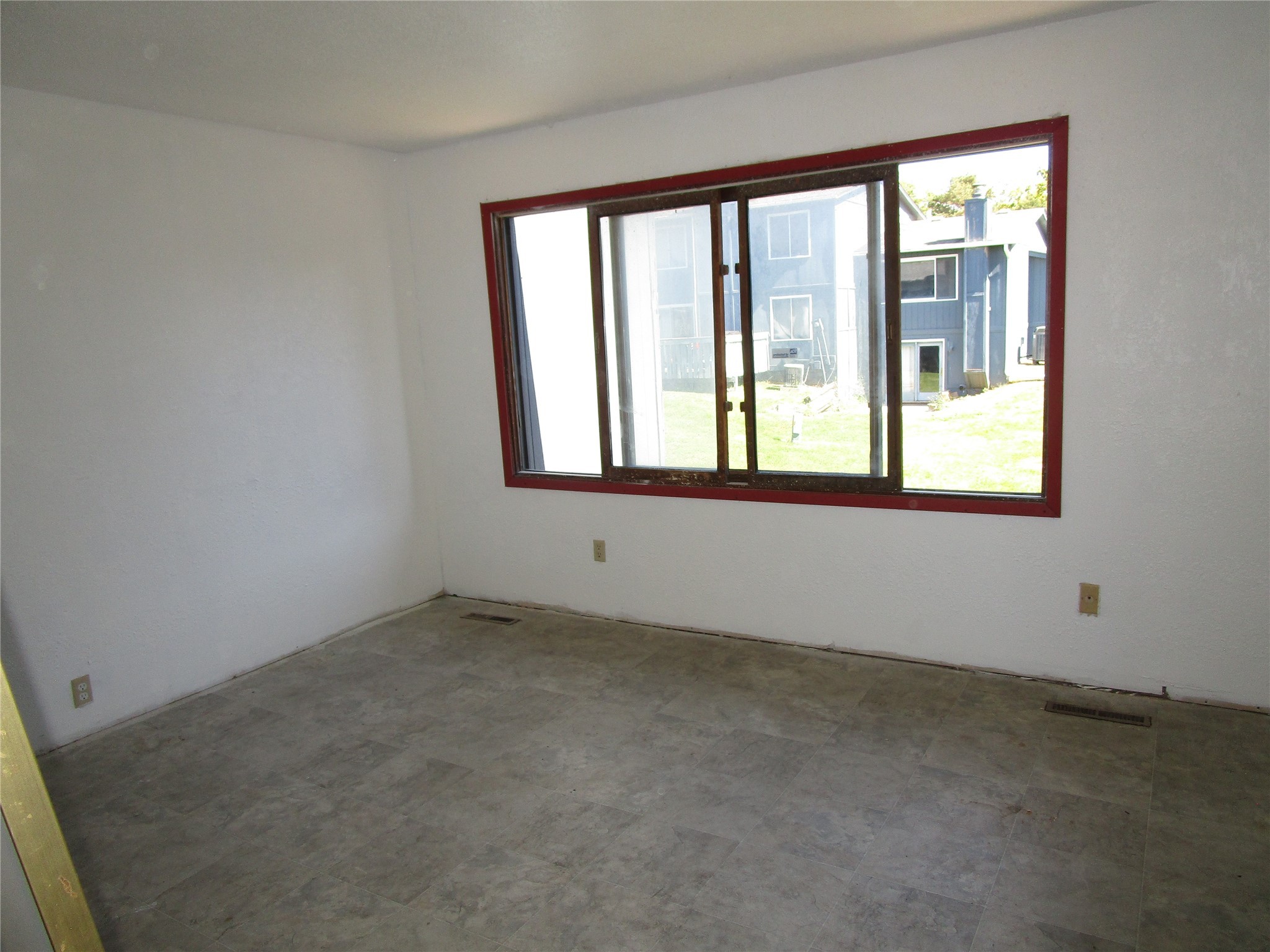 Des Moines, Iowa 50314, United States, 3 Bedrooms Bedrooms, ,1 BathroomBathrooms,Residential,Active,185655