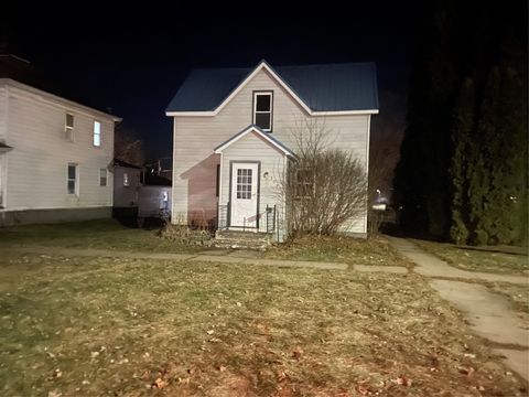 Homes For Sale - 502 State Street<br/> Ackley, IA 50601